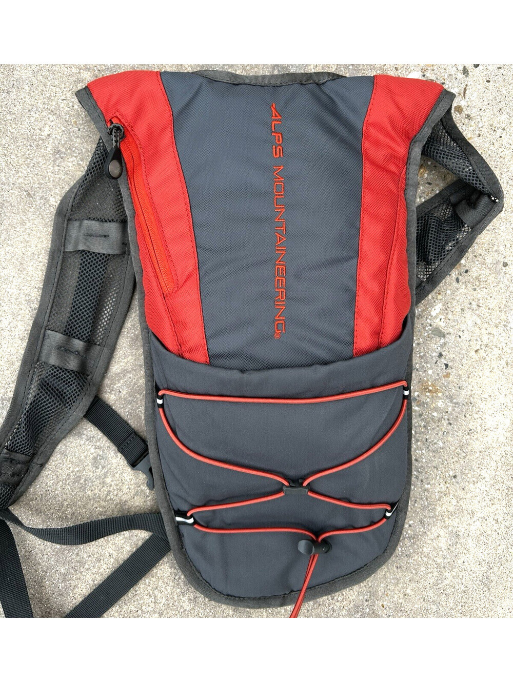 Alps Mountaineering Hydro Trail 3 Hydration BackPack 3.0L no Valve Aprox 7"x15"